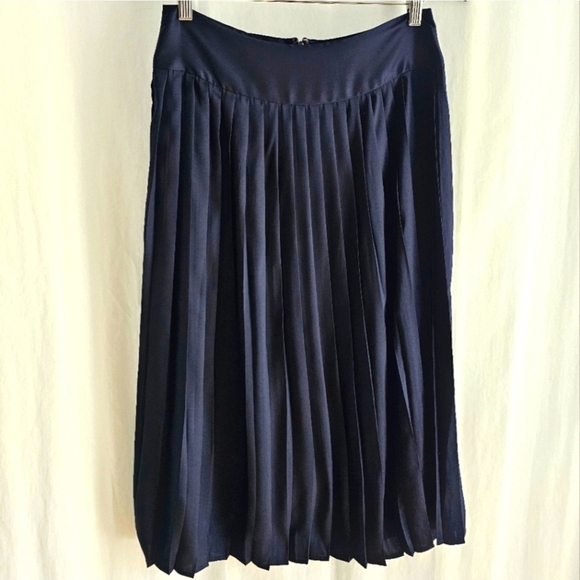 Banana Republic Navy Blue Satin Pleated Midi Skirt - Picture 4 of 16